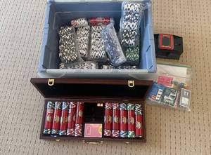 Poker Chip Set with Automatic Card Shuffler - Wood Case & Assorted Casino Chips