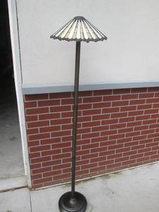 Tiffany-Style Stained Glass Floor Lamp with Cone Shade