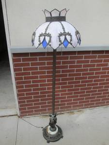 Tiffany-Style Stained Glass Floor Lamp with Ornate Filigree Base