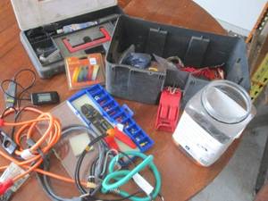 CentTech 30A Circuit Tester With Wire Stripper Kit & Assorted Connectors
