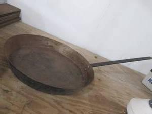 Vintage Cast Iron Pan with Long Handle - 20 in Diameter