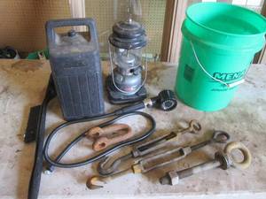 Coleman Dual Fuel Lantern - Carry Case & Assorted Hardware