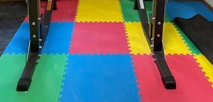 20 Foam interlocking mats measuring 24 x 24 - Also 2 4 x 6 mats
