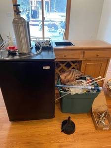 Summit Mini Fridge - Beer Kegging Kit with CO2 Tank & Accessories