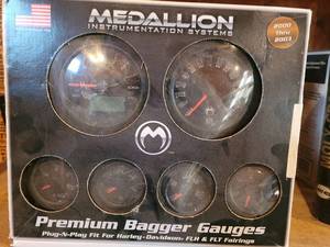 Medallion Premium Bagger Gauges - Harley-Davidson 2000-2003 (6-Gauge Set)