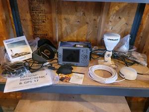 Garmin GPSMAP 3010C Color Chartplotter with GPS 17 Receiver & GPSMAP 3205 Display Kit