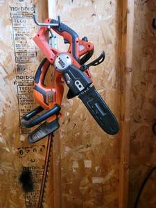 Black & Decker 20V MAX Cordless Chainsaw - 22 in Bar, Type 1
