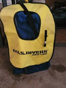 U.S. Divers Aqua-Lung Gear Bag With 3 Fins - Yellow Dive Travel Set