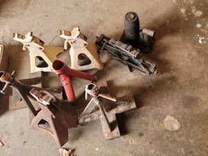 Auto Jack Stands - 2 Beige Vintage Stands & Red Post & Bottle Jack