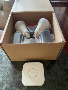 Philips Hue White Ambiance A19 Bulbs (2-Pack) & Hue Bridge - Windsor Certified Refurbished