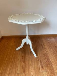 White Round Table with Ornate Floral Border - 21 in Diameter