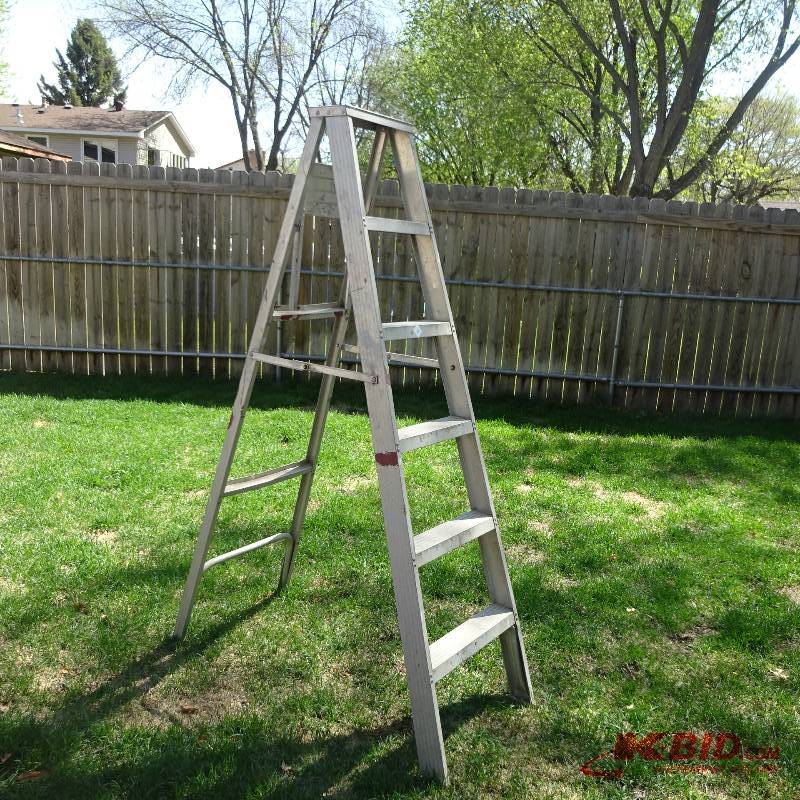 Step Ladder