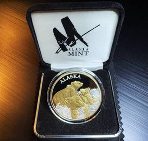 Very Rare & Spectacular Alaskan Mint 2003 24 Karat Gold Enhanced 1oz .999 Silver Round, Never Released to Public