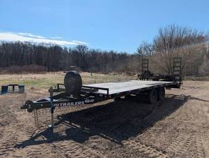 2023 PJ Trailers Deck Over 2-Axle Flatbed Trailer 16ft with 2 Beaver Tail