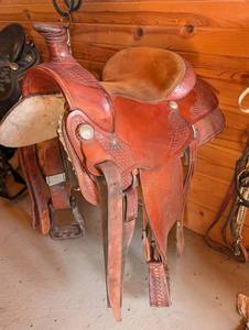 Wheatland Western Saddle - Hand-Tooled Leather, Silver Conchos, Fenders