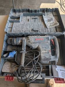 Bosch RH850VC Rotary Hammer SDS-Max 1-78 In, 120V, 13.5A With Carry Case