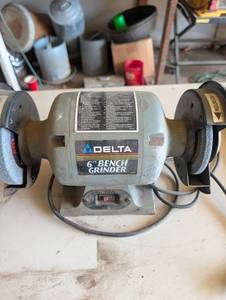 Delta 6-Inch Bench Grinder - 2-Wheel Metalworking Grinder