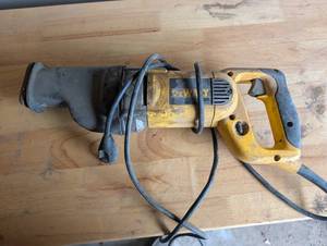 DeWalt DW309 Reciprocating Saw - 1-14 in Stroke, 120V, 10A, 2900 SPM