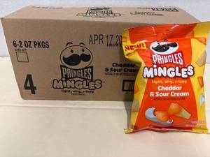 6x 2oz Pringle Mingles-Cheddar & Sour Cream