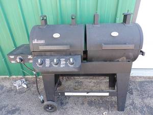 Brinkman Outdoor Cooking Propane Grill and Charcoal Grill Center