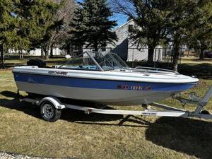 1992 Norhtwoods Runabout with 75 HP Mercury Outboard Motor and Trailer