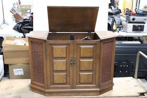 Ward's JWR-2020B Console Record Player with Radio - Vintage Cabinet