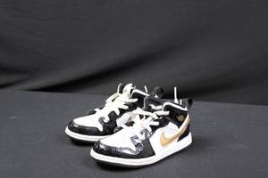 Air Jordan 1 Retro High OG - Toddler US 10C BlackWhite with Gold Swoosh