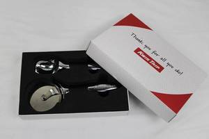 Kwik Trip 2-Piece ice cream scoop and pizza cutter Set