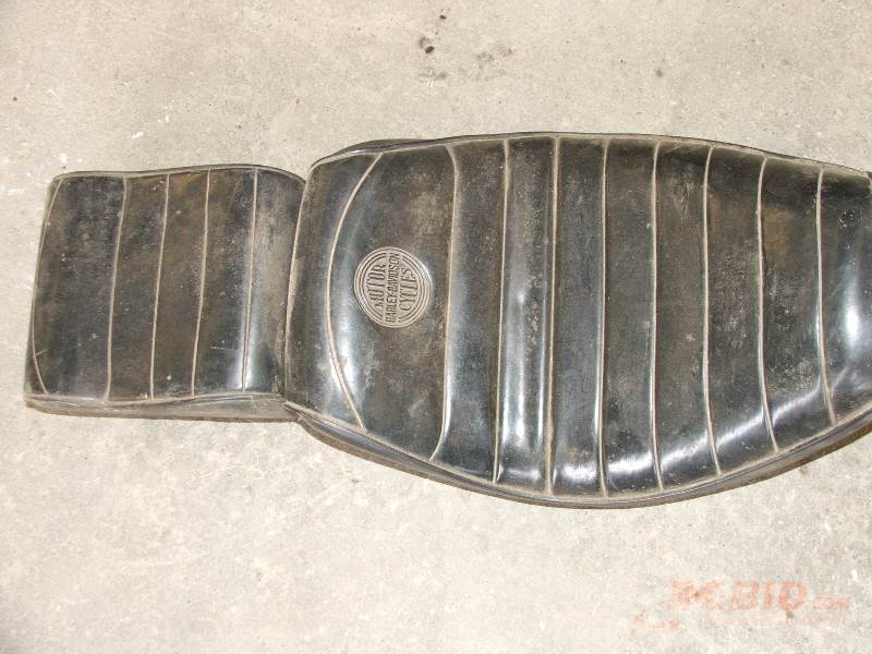 lot 47 image: Harley Davidson Motercycle Seat