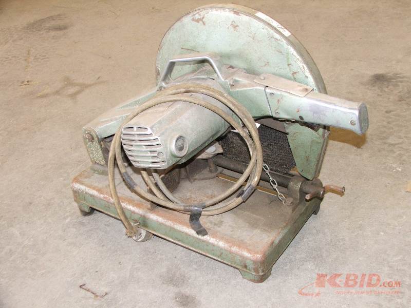 lot 52 image: Chop Saw in working condition