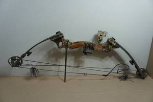 Martin Jaguar RH Compound Bow - 30, 60 Lb Draw