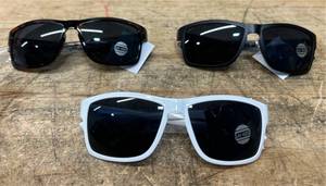 Sunglasses lot of 3