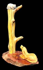 David Quimby The Wood Whittlers Hand-Carved Dog Watching Raccoon