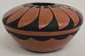 L. Yepa Jemez NM Donut Vessel Hand-Painted