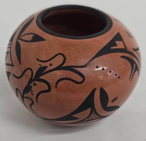 Vintage Native American Artisan Created Vase, Signed Yesa Nez Yam