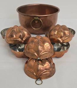 Copper Bowl with 8 Dishes