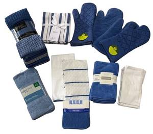 LL - Assorted Blue Kitchen Towels, Dish Cloths & Oven Mitts Bundle