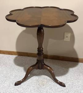 LL - Vintage Reprodux Clover-Top Tilt Table by Bevan Funnell Ltd., Newhaven