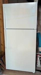 LL - Whirlpool WRT318FZDW06 Refrigerator- White