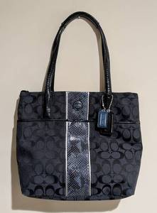 LL - Coach F25706 Signature Canvas Tote