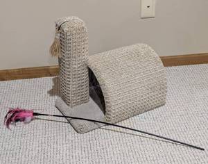 LL - Cat Scratch Tunnel