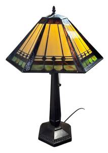 DR - Tiffany-Style Stained Glass Lamp