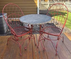 BY - Vintage Red Metal Patio Table & 2 Chairs Set