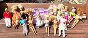 G - Barbie Vintage Dolls (Lot of 16)