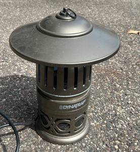 G - Dynatrap DT1050 Bug Zapper - 120V, 60Hz, 15W - IndoorOutdoor