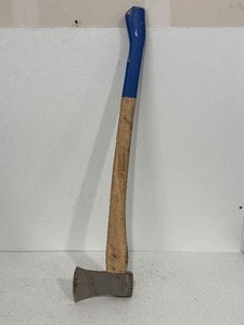 Kobalt 4 Pound Axe