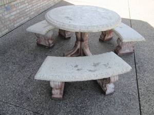 Extremely heavy Painted Cement roun...