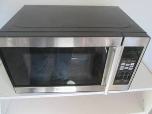 Black n Decker microwave...