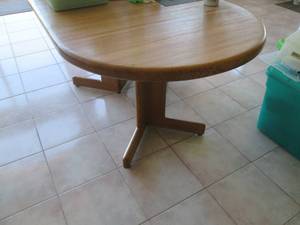 Wood table measures 5 x 3 includi...
