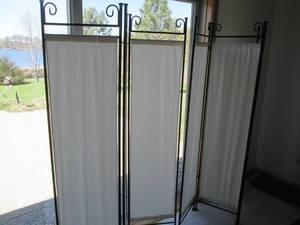 2 Matching 3 panel room dividers wi...